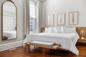 4 Schlafzimmer, Schreibtisch, Bügeleisen/Bügelbrett, WLAN