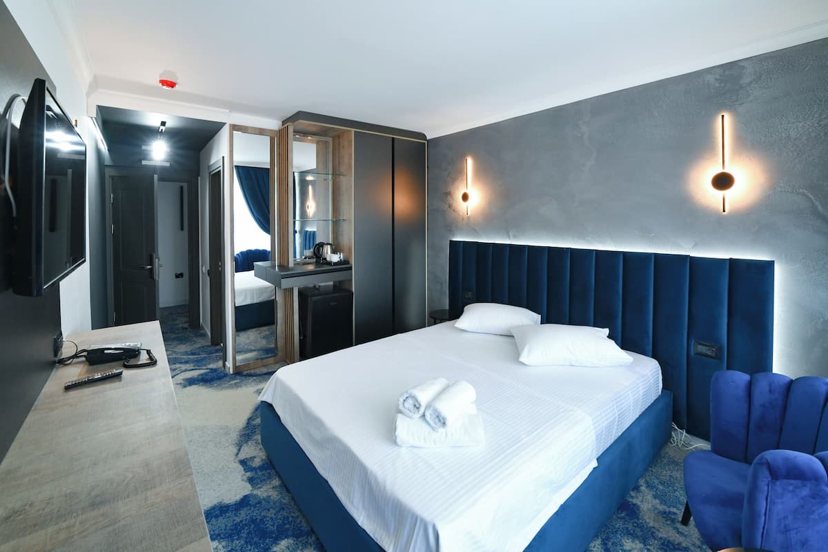 1 bedroom, free WiFi, bed sheets