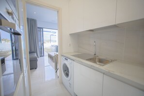 Electric kettle, highchair