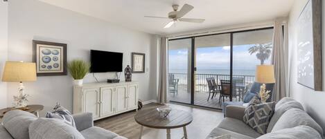 Signature Condo, 3 Bedrooms, Balcony, Beach View | Living room