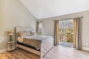 3 bedrooms, iron/ironing board, WiFi, bed sheets - Annapolis Spacious Family Retreat (Annapolis)