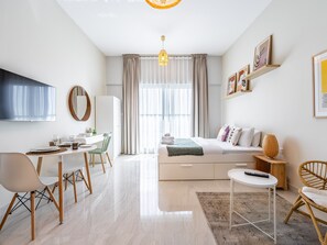 Safe på rommet, strykejern/-brett og wi-fi (inkludert)