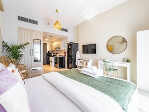 Exterior - Charming Studio Escape With City View (Dubai)