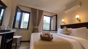 Basic Studio Suite | Free WiFi