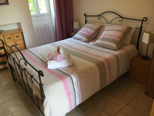 3 Schlafzimmer, Bügeleisen/Bügelbrett, Reisekinderbett, kostenloses WLAN