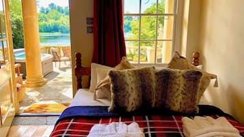 1 bedroom, iron/ironing board, travel cot, bed sheets