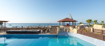 Costa Lindia Beach Resort