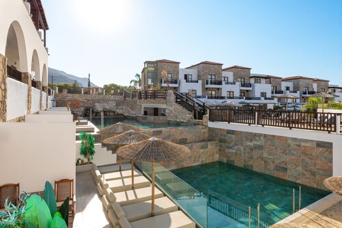 Costa Lindia Beach Resort