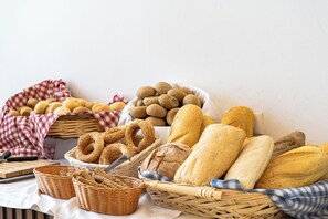 Tägliches inbegriffenes Frühstücksbuffet