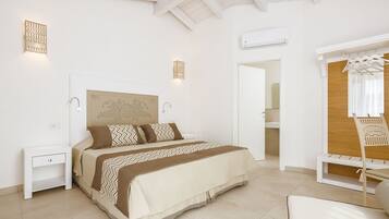 Deluxe Room, 1 King Bed, Non Smoking, Vineyard View | Frette Italian sheets, premium bedding, minibar, in-room safe