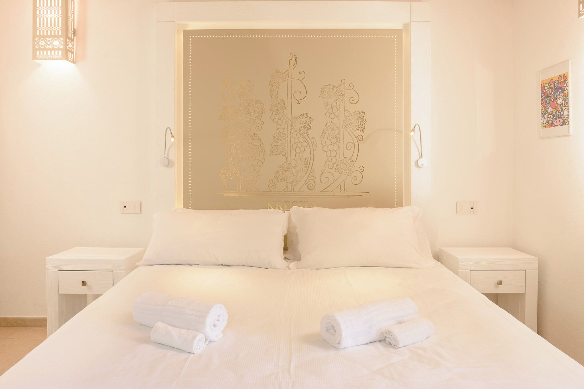 Camera Superior, 1 letto, non fumatori, vista piscina, vista vigneti "Kressia" | Frette Italian sheets, premium bedding, minibar, in-room safe