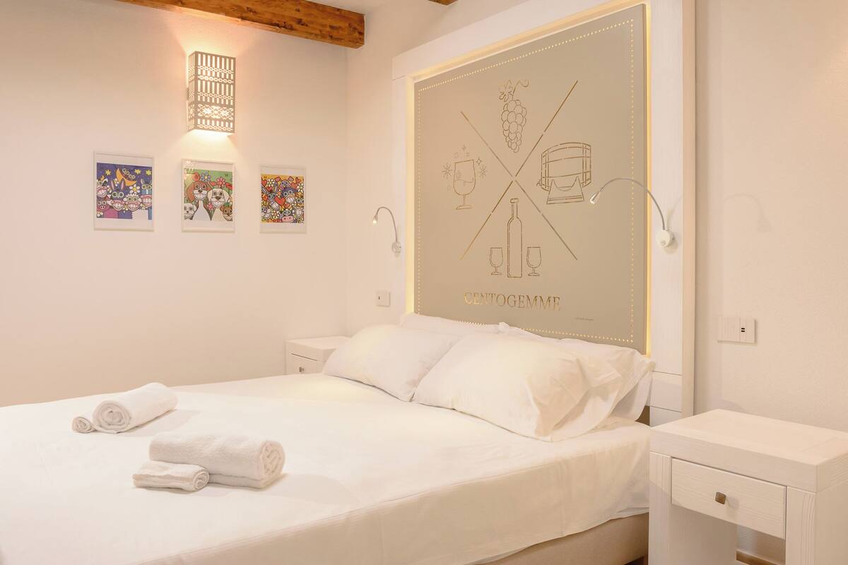 Sábanas italianas Frette, ropa de cama de alta calidad y minibar 