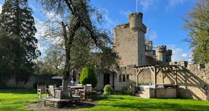 Orchardleigh Castle East, Orchardleigh Estate