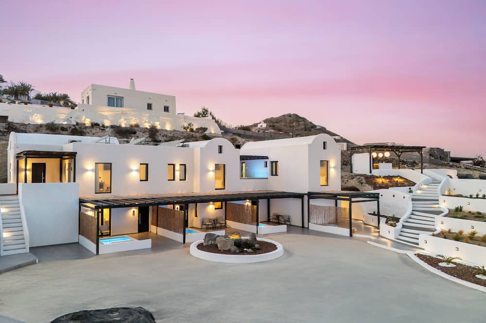 Blé Suites Santorini