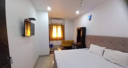 Goroomgo Metro Regency Lucknow