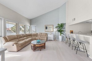 Een televisie, videogames en een kantoor