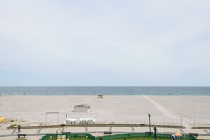 私家海滩、间海滩酒吧