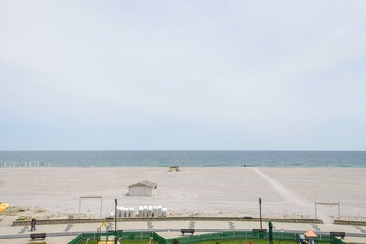 玛玛亚现代综合体全包