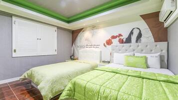 Deluxe Twin Room | Individually decorated, desk, laptop workspace, free WiFi