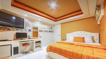 Premium Suite | 1 bedroom, individually decorated, desk, laptop workspace