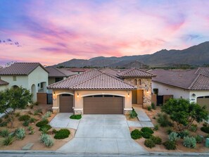 Exterior - Golfers' Paradise: Pool, Spa, EV Charger (La Quinta)
