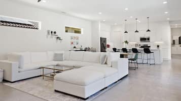 TV connectée, cheminée