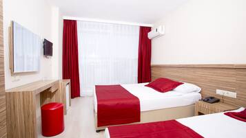 Standard Room | In-room safe, free WiFi, bed sheets