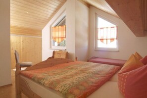 2 Schlafzimmer, Zimmersafe, Bügeleisen/Bügelbrett, WLAN