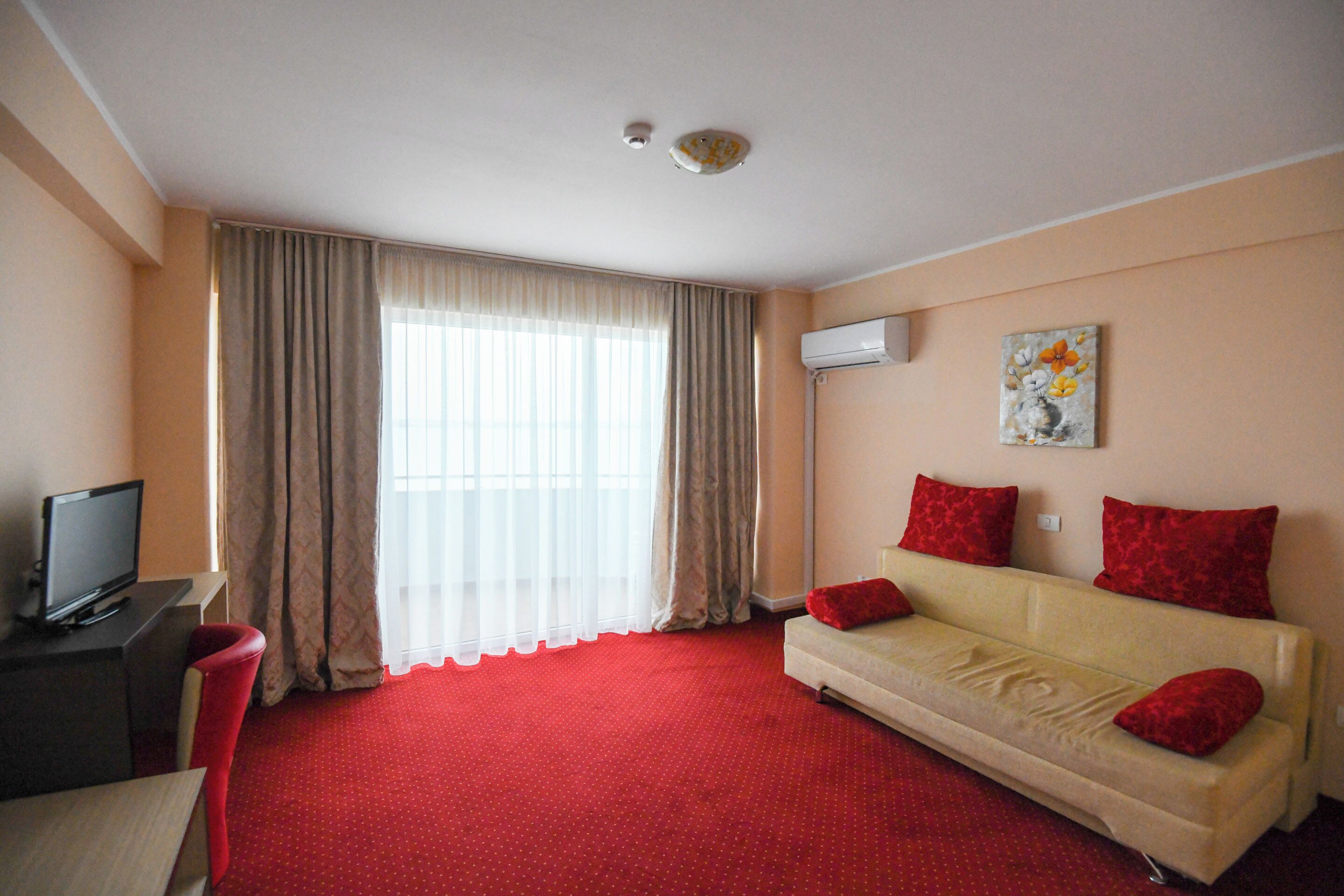 واي فاي مجانًا وملاءات أسرّة