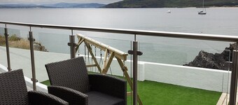  Pierside Apartments Deluxe Accommodation