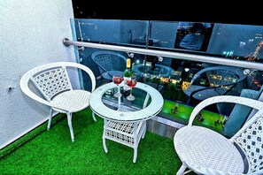 Exclusive Apartment | Balcony - Lux Suites Staroot Residency Kilimani (Nairobi)