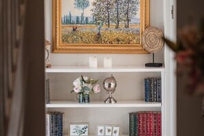 المنشأة من الداخل