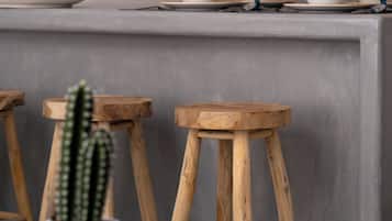 Superior Suite | Private kitchen | Mini-fridge, toaster, cookware/dishes/utensils