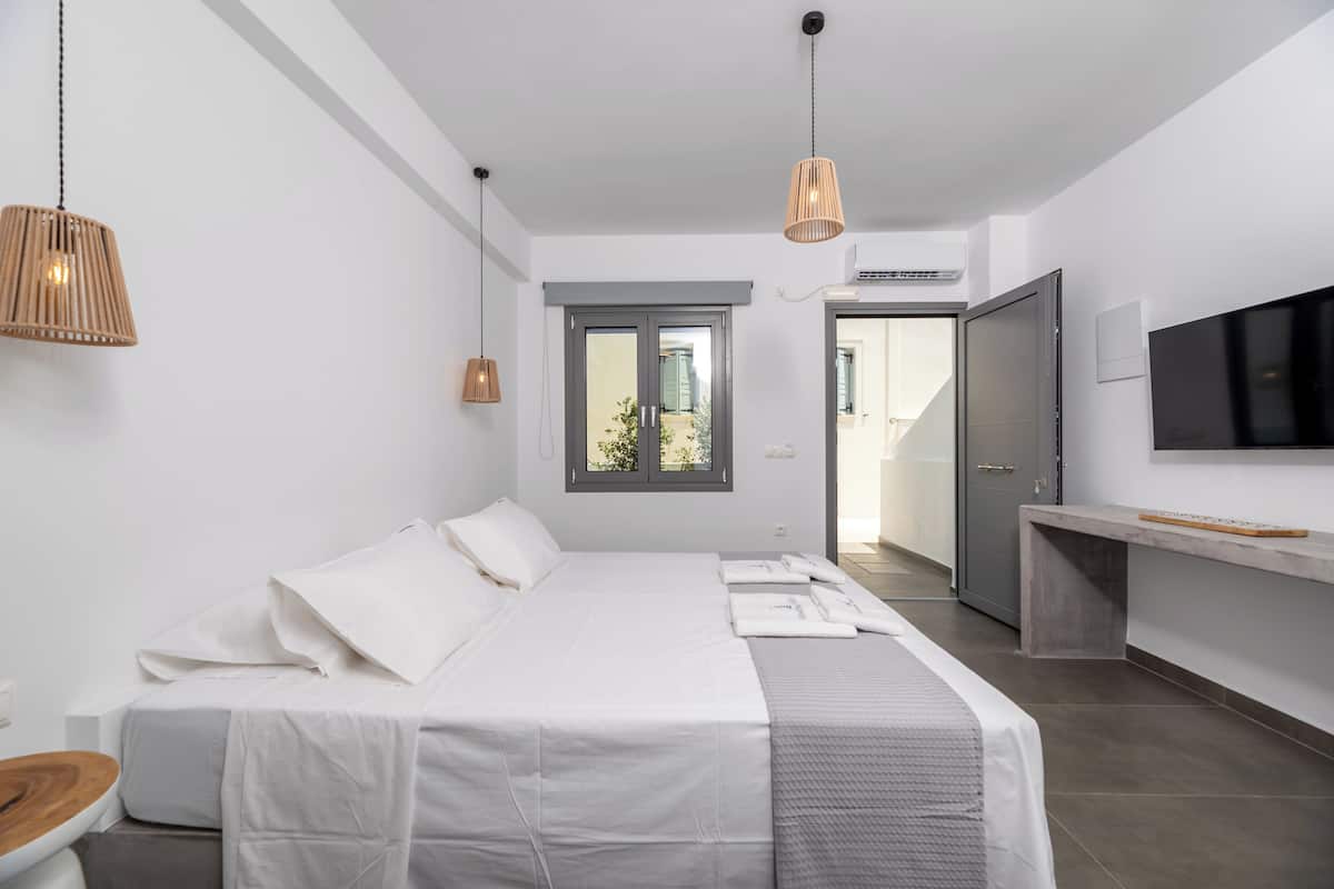 Honeymoon Suite | 1 bedroom, individually decorated, individually furnished, free WiFi