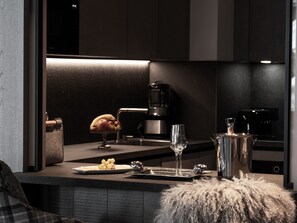 Réfrigérateur, lave-vaisselle