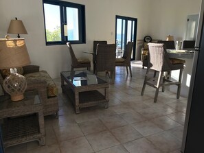 Appartement, 2 chambres, vue océan | Coin séjour