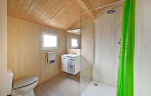 Shower - Lovely home in Barjac with outdoor swimming pool (Barjac)