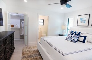 Interior - 538 Chic Tiki Cottage · Saltwater Pool· Walk2Beach (Naples)