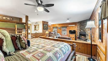 Desk, iron/ironing board, WiFi, bed sheets