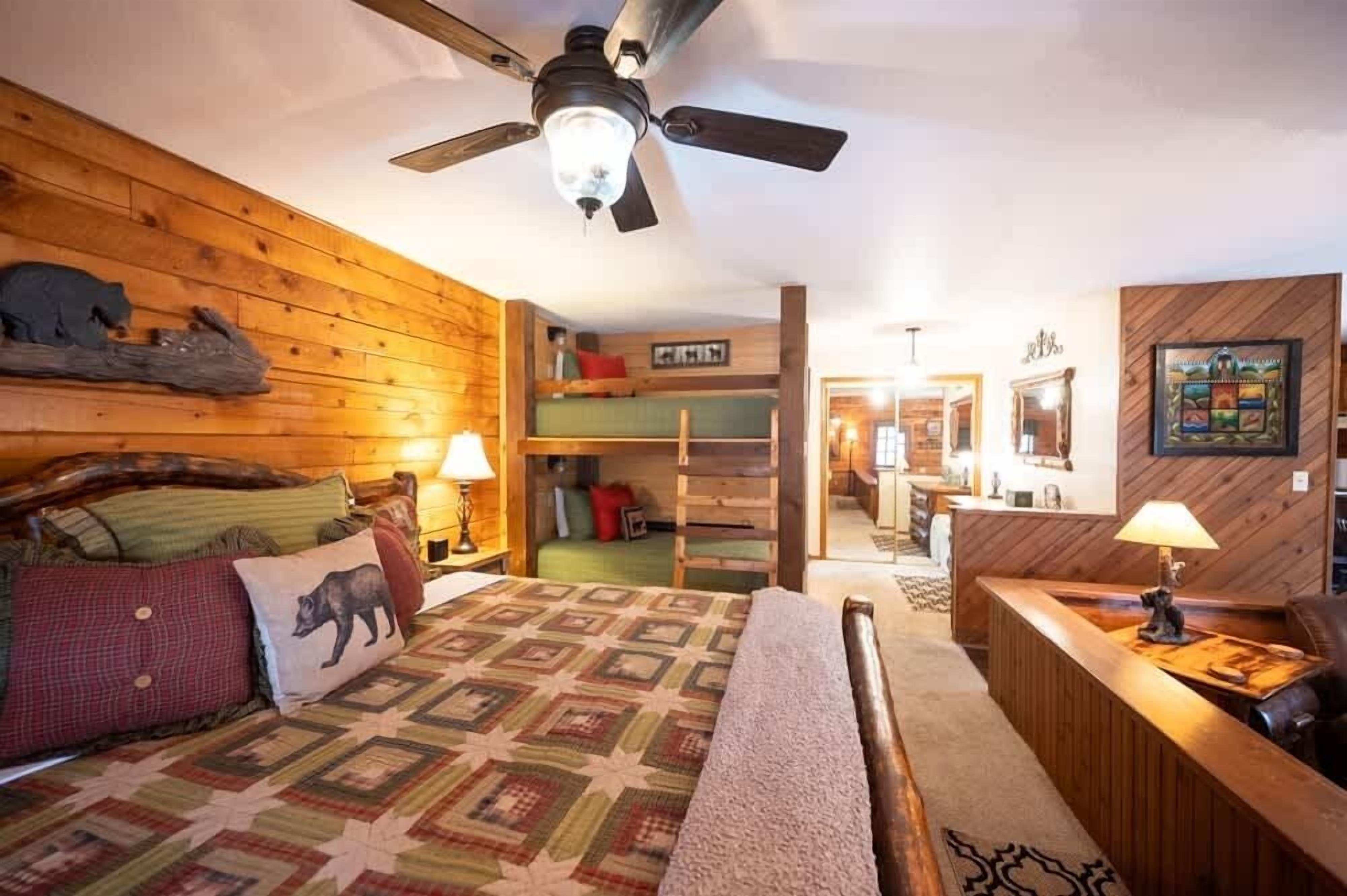 Ferros/tábuas de passar roupa, Wi-Fi, roupa de cama