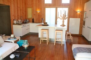4 bedrooms, iron/ironing board, travel crib, WiFi - Fantastic chalet with a wonderful garden and relaxing terraces (Lège-Cap-Ferret)
