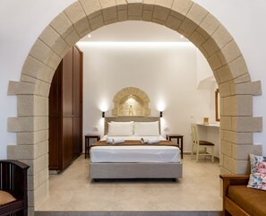 Deluxe Studio, 1 King Bed with Sofa bed, Private Bathroom - The Owl House (Chania)