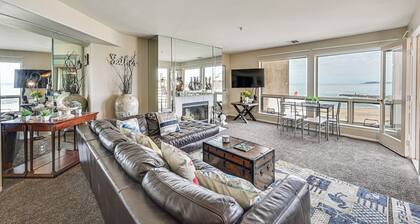 Ocean-view Imperial Beach Condo w/ Community Perks