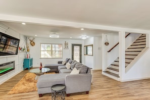 House (4 Bedrooms) | Interior - Waterfront Retreat w/ Dock on Lake Tawakoni! (Quinlan)