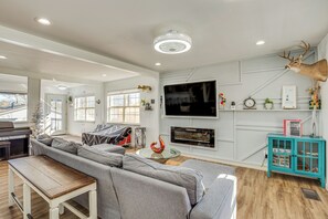 House (4 Bedrooms) | Interior - Waterfront Retreat w/ Dock on Lake Tawakoni! (Quinlan)