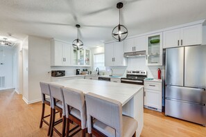 House (3 Bedrooms) | Interior - Cozy North Carolina Retreat Near Fishing & Boating (Washington)