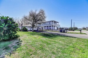 House (2 Bedrooms) | Interior - Dock & Bay Access: Rockport Home on Canal (Rockport)