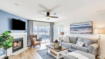 Apartment (2 Bedrooms) | Front of property