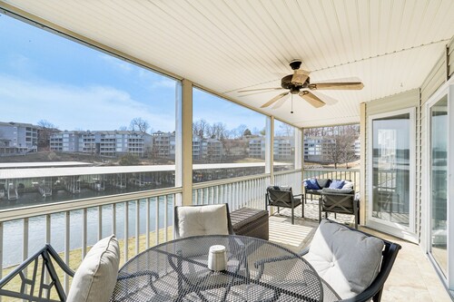 Regatta Bay Condo w/ Balcony + Water Views!