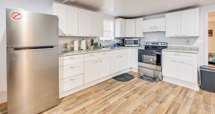 Charming El Dorado Retreat Near Main Street!